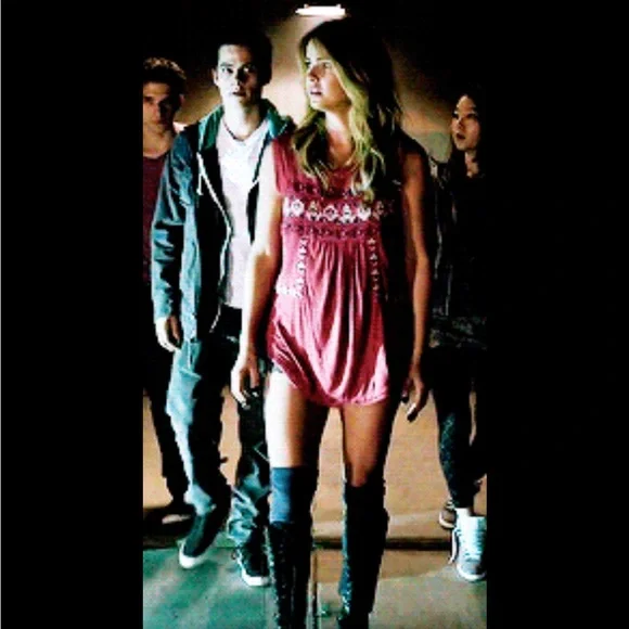 MALIA TATE TEEN WOLF TOP - Picture 3 of 5